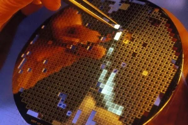 關(guān)于晶圓瑕疵檢測(cè)的幾個(gè)問(wèn)題